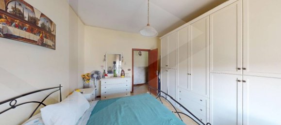 3 rooms Apartment in Pomigliano d'Arco, Italy No. 18500 16