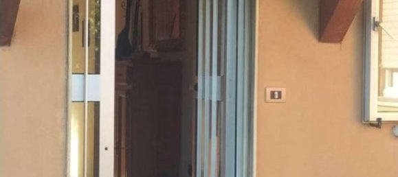 4 bedrooms Apartment in Desio, Italy No. 282980 8