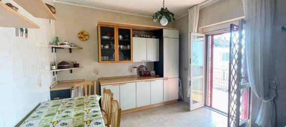 Apartamento de 2 habitaciónes en Naples, Italy No. 5666 12