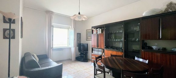 Apartamento de 2 habitaciónes en Naples, Italy No. 5666 5