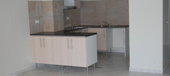 2 Schlafzimmer Doppelhaus in Tours, France, Nr. 250293 9