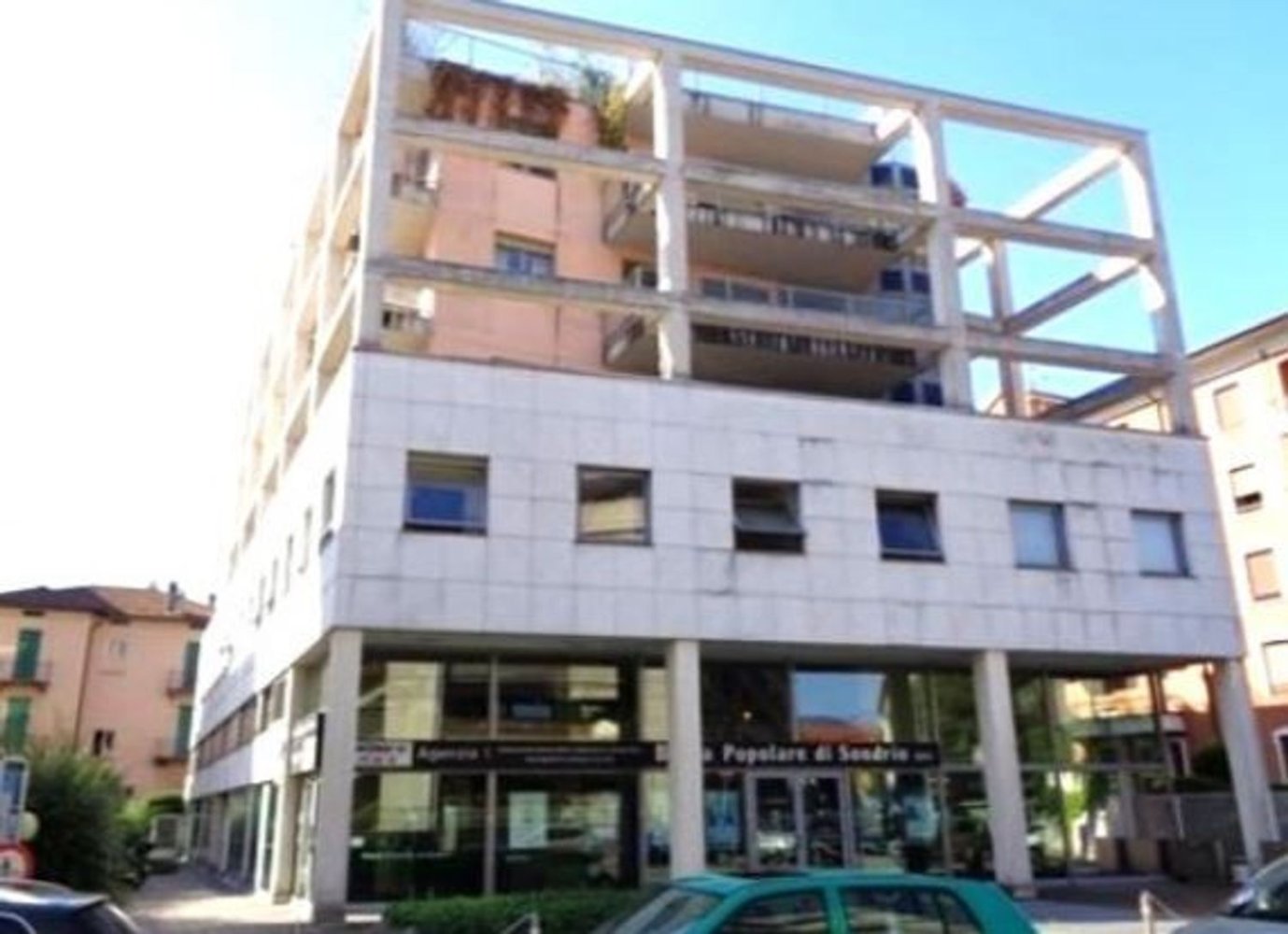 Büro in Como, Italy 148m², Nr. 366948