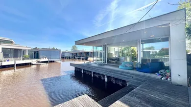 Вилла с 6 комнатами в Нойзидль ам Зе, Австрия № 236527