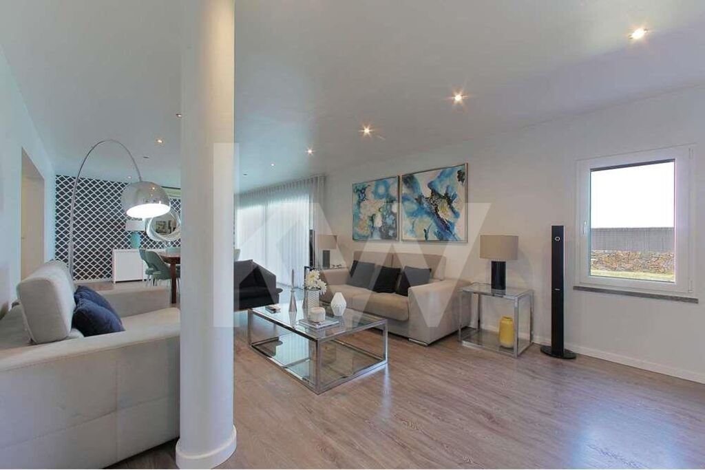 4 Schlafzimmer Stadthaus in Seixal, Portugal, Nr. 324412