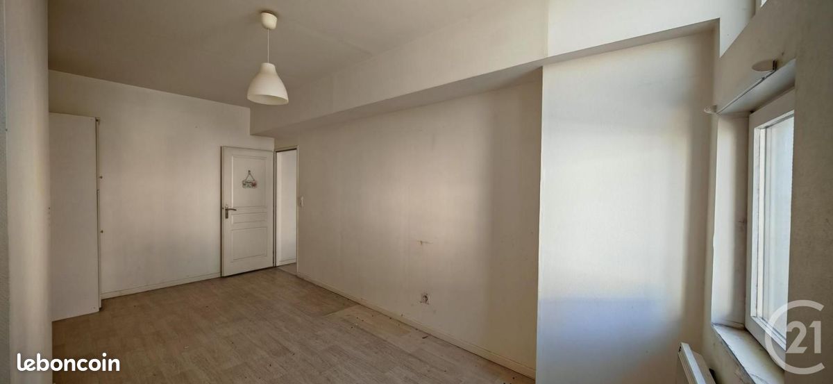 Apartamento de 2 dormitorios en Troyes, France No. 260423