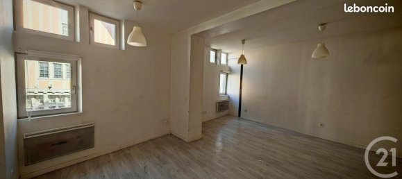 Apartamento de 2 dormitorios en Troyes, France No. 260423 3
