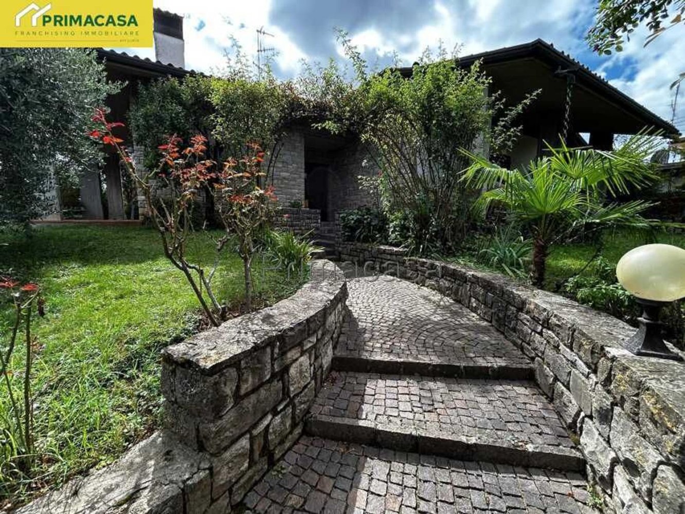 Вилла с 5 спальнями в Превалле, Италия № 389466