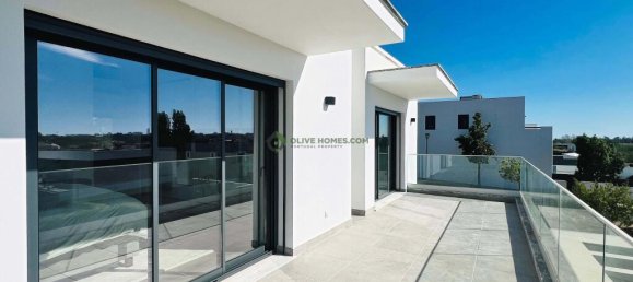 3 Schlafzimmer Villa in Quarteira, Portugal, Nr. 110352 4