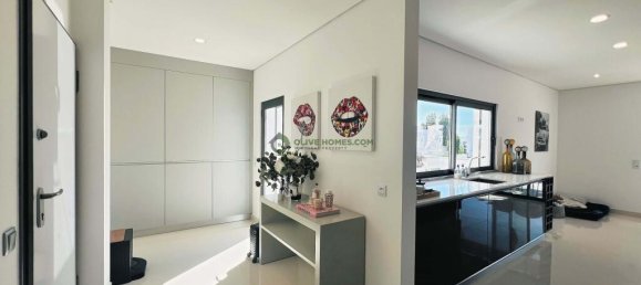 3 Schlafzimmer Villa in Quarteira, Portugal, Nr. 110352 11