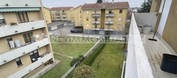 3 rooms Apartment in Fidenza, Italy No. 33752 11