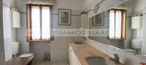 3 rooms Apartment in Fidenza, Italy No. 33752 13