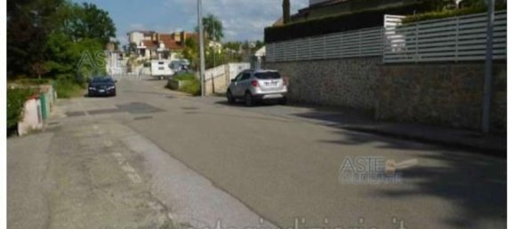 3 bedrooms House in Serravalle Pistoiese, Italy No. 342634 6