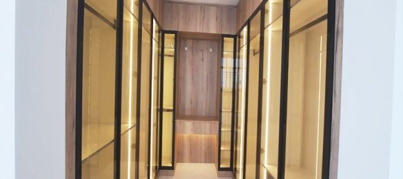 7 bedrooms Villa in Abu Dhabi, UAE No. 37995 14