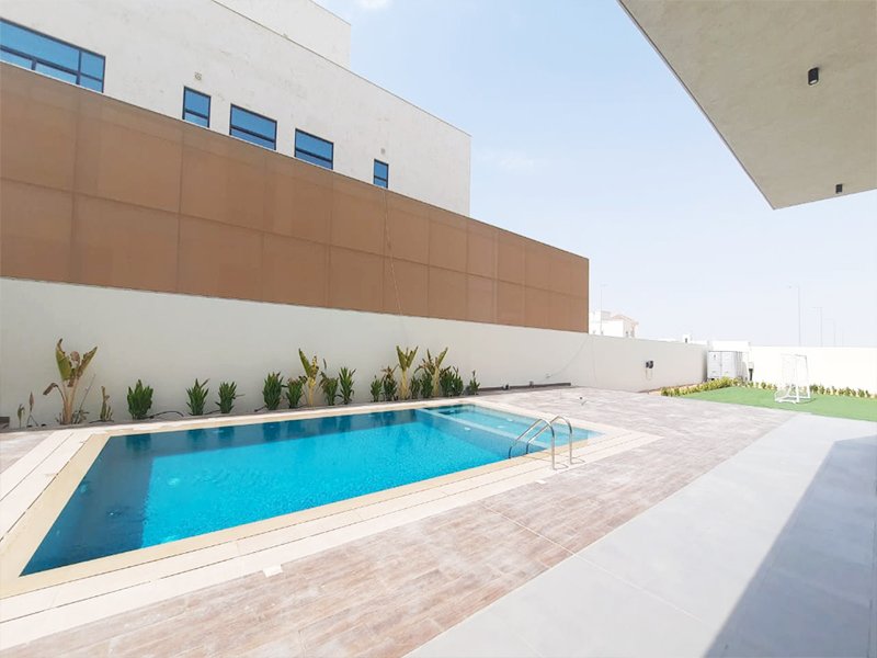 7 bedrooms Villa in Abu Dhabi, UAE No. 37995