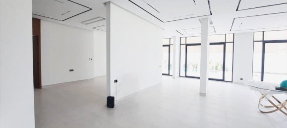 7 bedrooms Villa in Abu Dhabi, UAE No. 37995 4