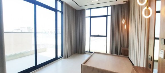 7 bedrooms Villa in Abu Dhabi, UAE No. 37995 10