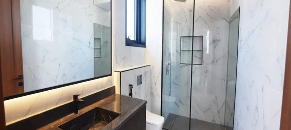 7 bedrooms Villa in Abu Dhabi, UAE No. 37995 19