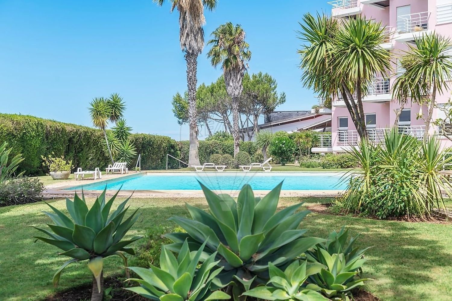 Apartamento de 5 dormitorios en Cascais, Portugal No. 116507