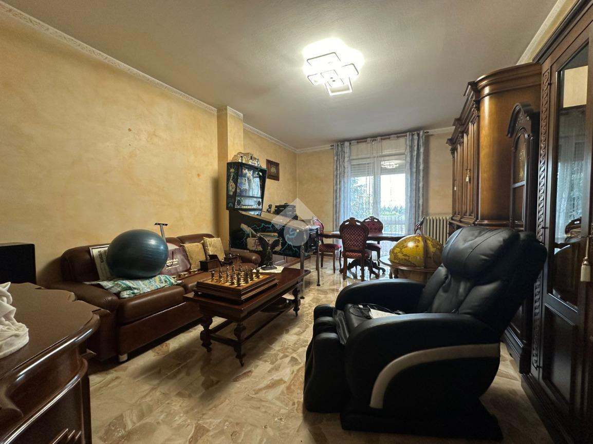 4 rooms Apartment in Palazzolo sull'Oglio, Italy No. 7401