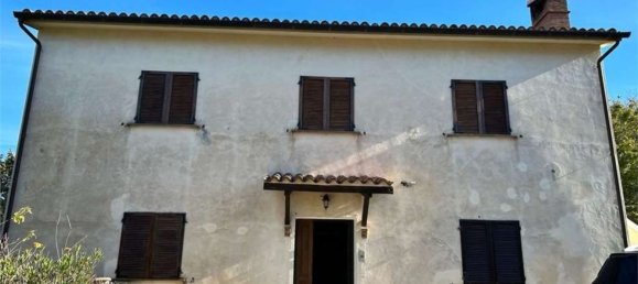 Дом с 6 комнатами в Фолиньо, Италия № 134029 18