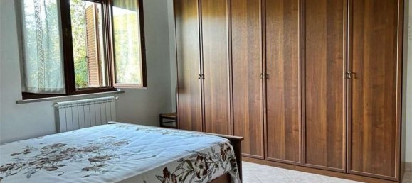 Дом с 6 комнатами в Фолиньо, Италия № 134029 13