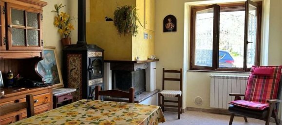 Дом с 6 комнатами в Фолиньо, Италия № 134029 5