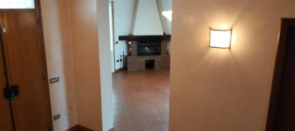 9-salle Villa à Reggiolo, Italy No. 83080 18