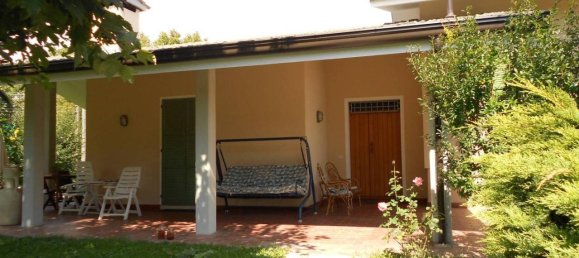 9-salle Villa à Reggiolo, Italy No. 83080 2