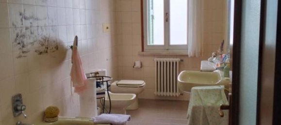 9-salle Villa à Reggiolo, Italy No. 83080 17