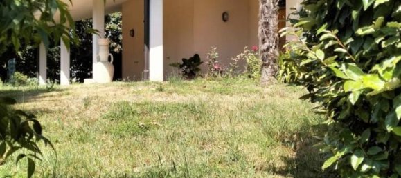 9-salle Villa à Reggiolo, Italy No. 83080 7