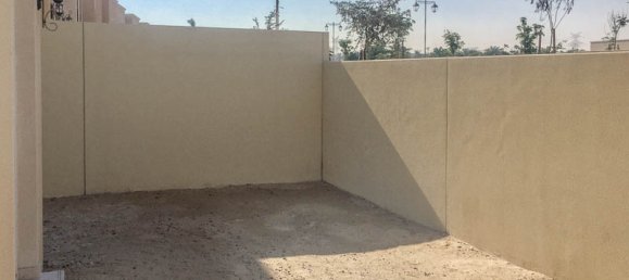 4 bedrooms Villa in Dubai Land, UAE No. 1943 8