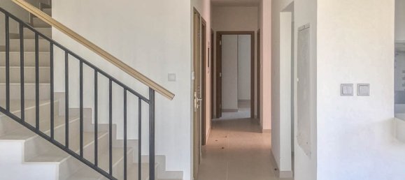 4 bedrooms Villa in Dubai Land, UAE No. 1943 5