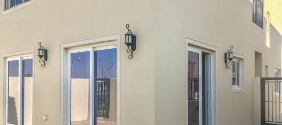 4 bedrooms Villa in Dubai Land, UAE No. 1943 10