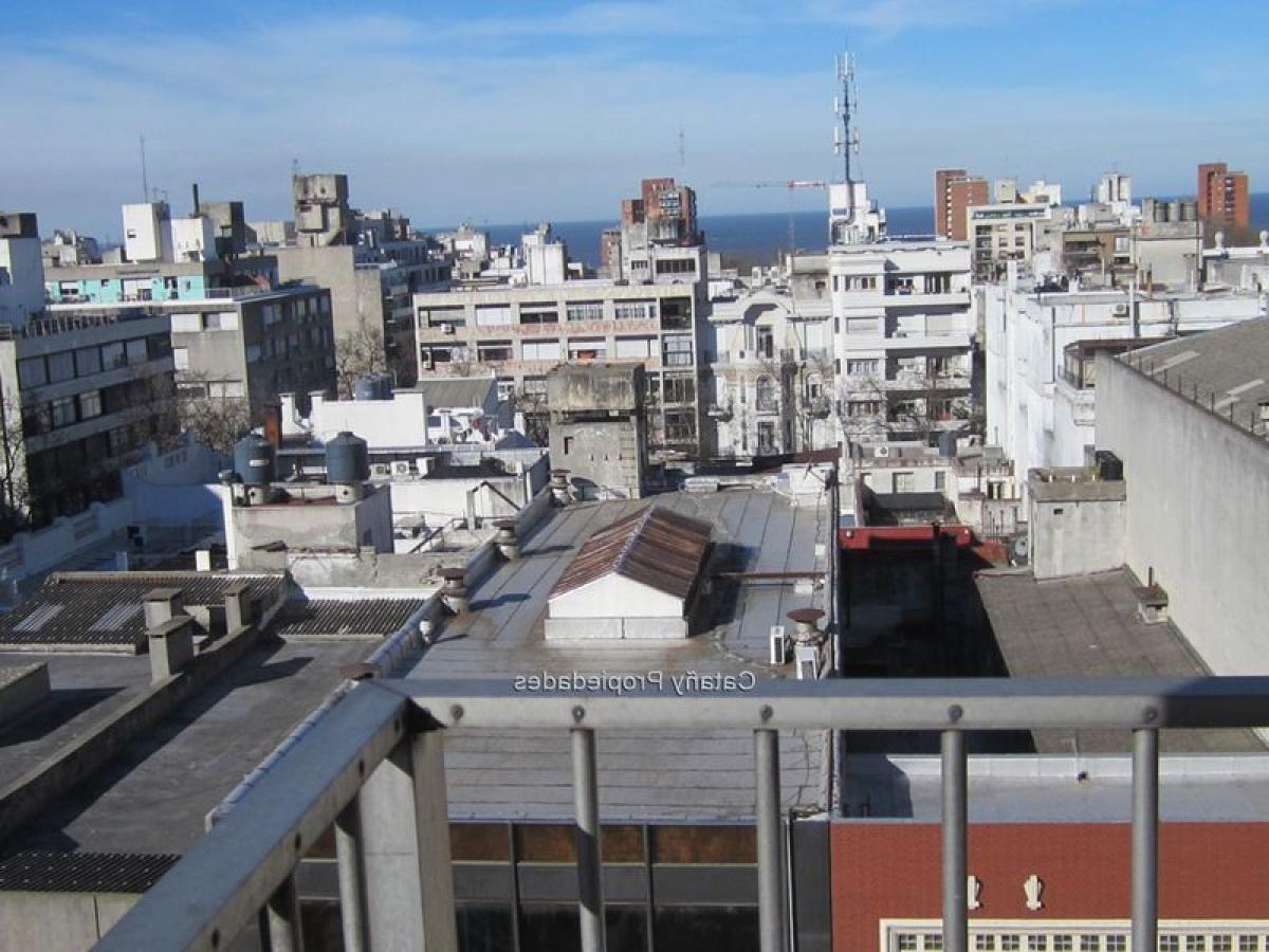 2 bedrooms Apartment in Montevideo, Uruguay No. 5414