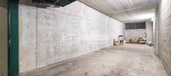 1 room Garage in Milan, Italy No. 242327 4