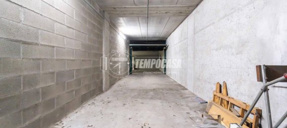1 room Garage in Milan, Italy No. 242327 7