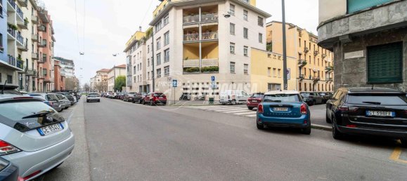 1 room Garage in Milan, Italy No. 242327 17