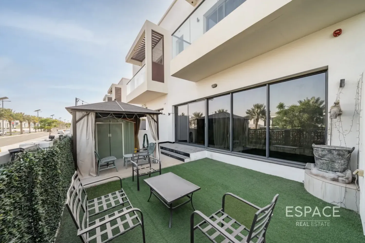 Casa geminada T4 em Al Furjan, UAE N.º 209169
