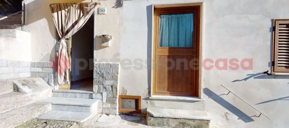 6 rooms Apartment in Gallicano, Italy No. 235278 5