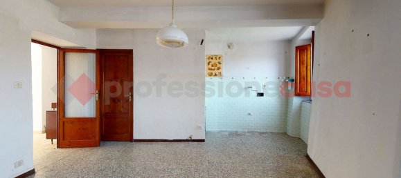6 rooms Apartment in Gallicano, Italy No. 235278 10