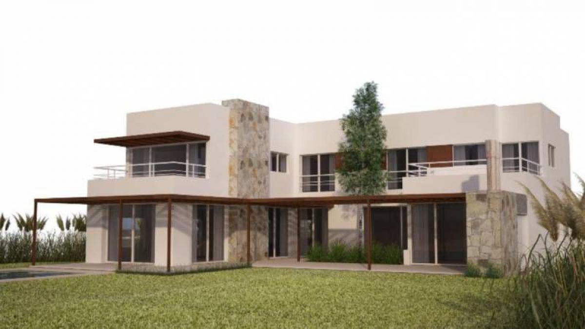 5 bedrooms House in Tigre, Argentina No. 20733