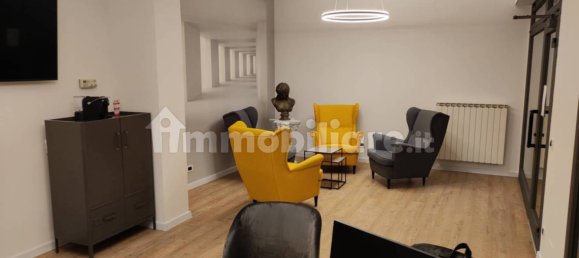 Коммерческая недвижимость с 2 комнатами в Венеция, Италия № 299697 2