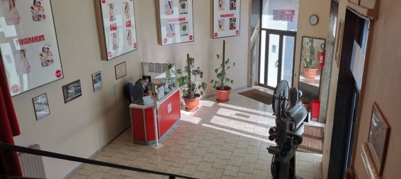 807m² Building in Naples, Italy No. 76521 4