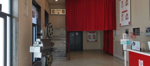 807m² Building in Naples, Italy No. 76521 5