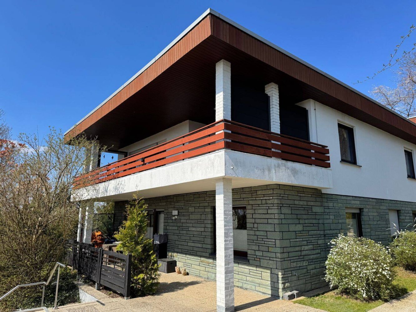 Apartamento de 4 habitaciónes en Kassel, Germany No. 352063