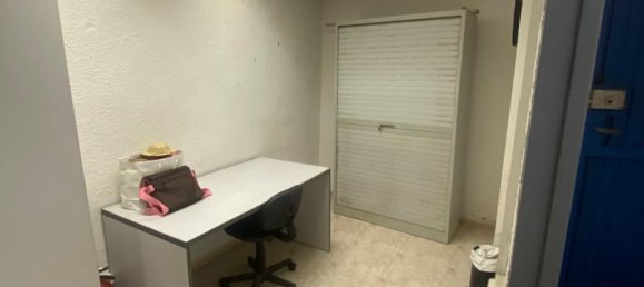 28m² Commercial property in Sants-Montjuic, Spain No. 171347 5