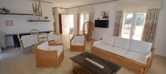 6 bedrooms Villa in La Zenia, Spain No. 444 3