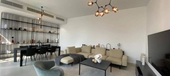 4 bedrooms Townhouse in Tilal City, UAE No. 10352 4