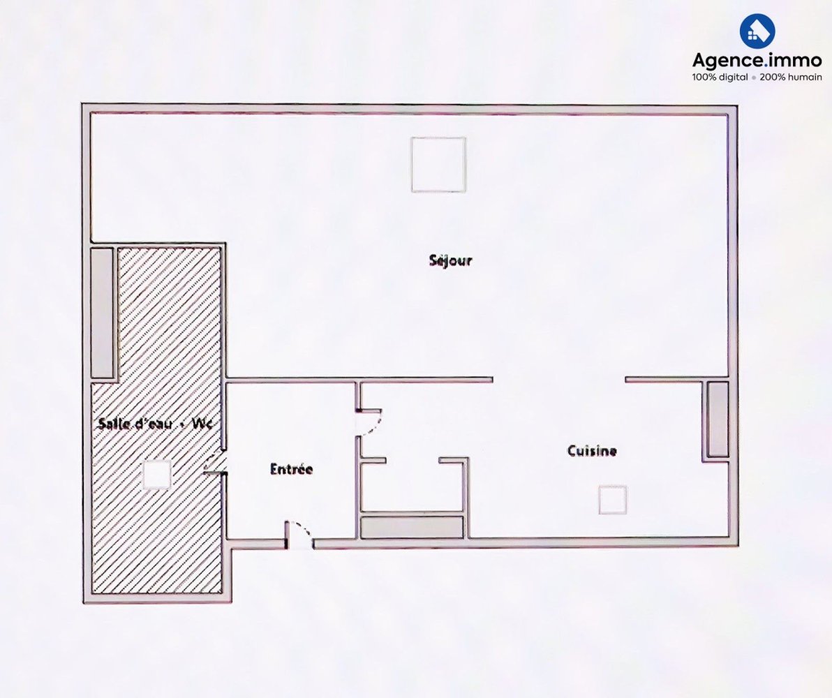 Studio in Tours, France No. 90350