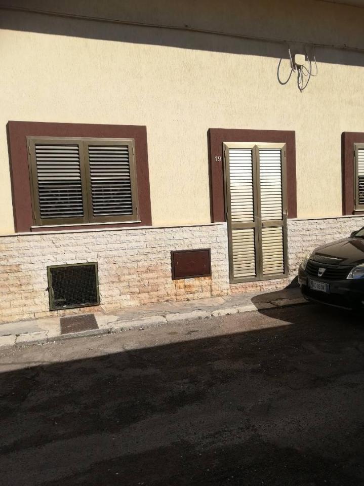 Apartamento de 3 divisões em Taranto, Italy N.º 20871